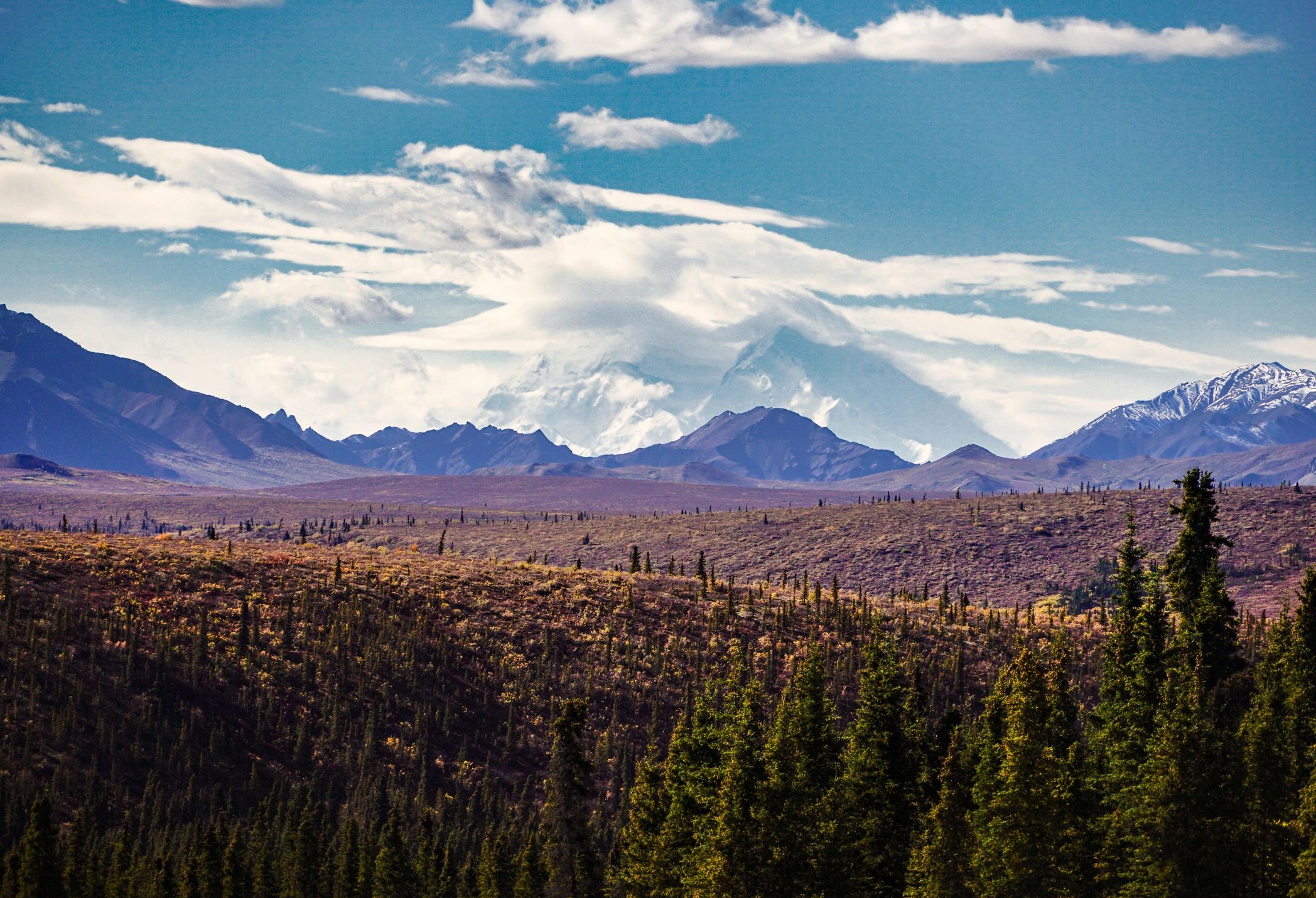 Snow-covered Alaska mountains in Denali National Park